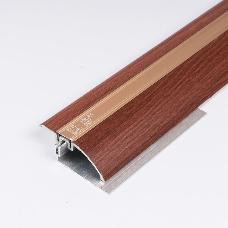 แถบเปลี่ยนกระเบื้องและพรม