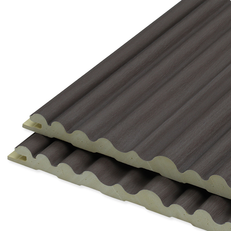 ภายในกรุผนังไม้ร่อง