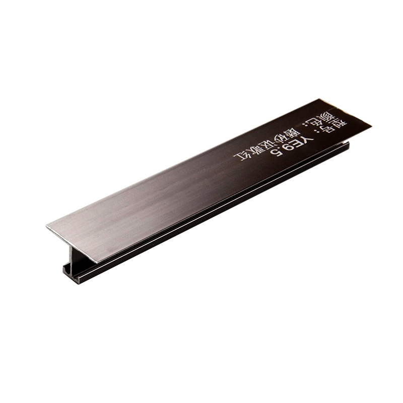 ตัดแต่งขอบกระเบื้องรูปตัว T