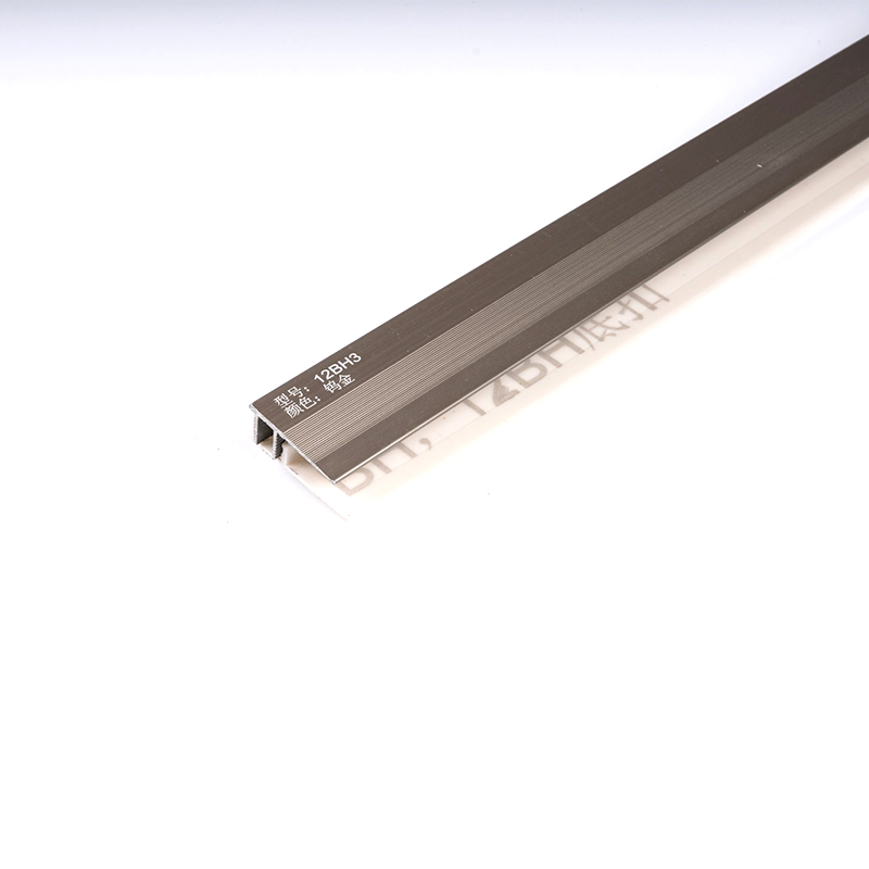 ตัดแต่งจมูกบันไดกระเบื้องรูปทรงต่างๆ