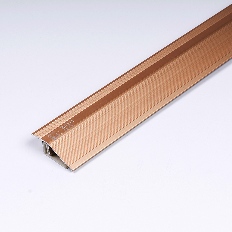 แถบเปลี่ยนพื้นโลหะ