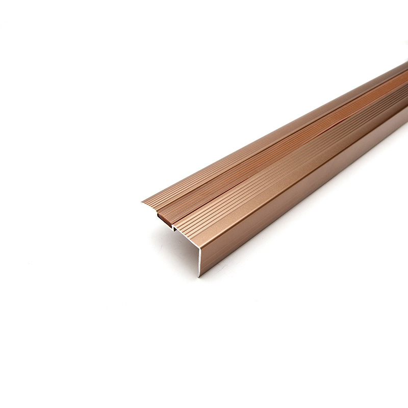 โปรไฟล์จมูกบันไดที่หรูหรา