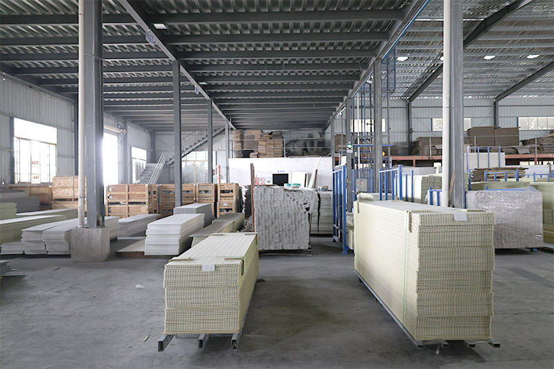 แผงร่องสำหรับติดผนัง