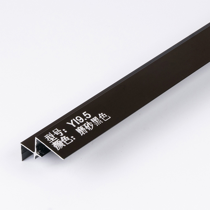 ปูกระเบื้องมุมด้านใน