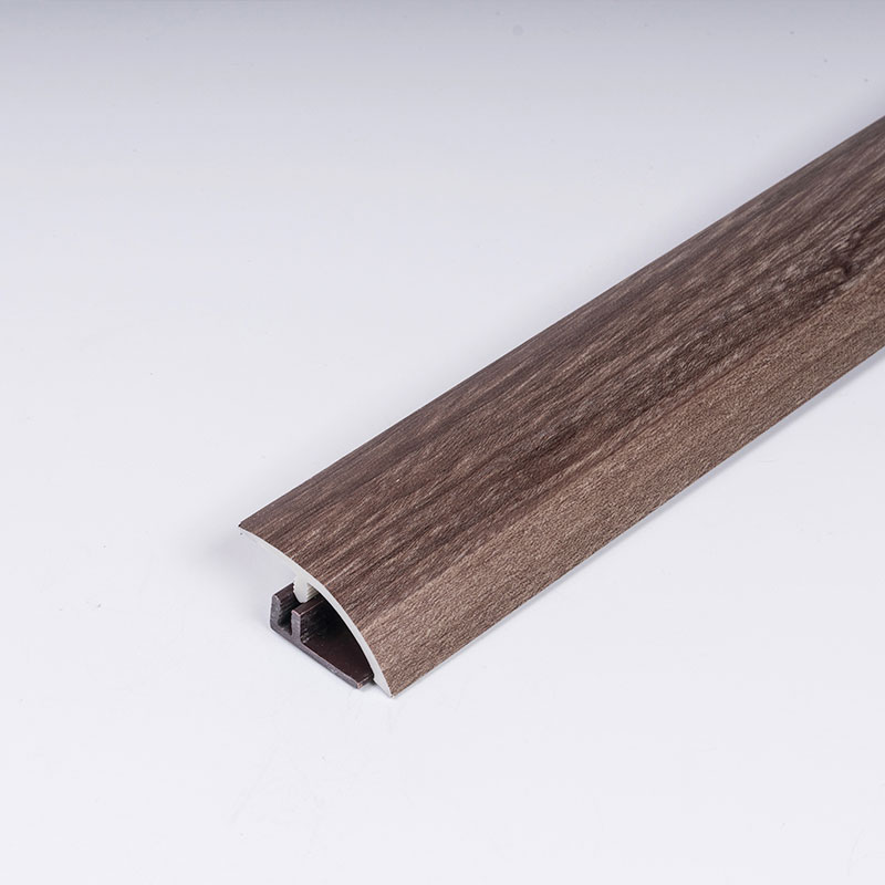 ตัดแต่งขอบกระเบื้องพรมหรูหรา