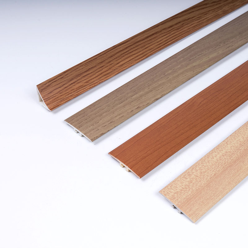 แถบขอบมุมด้านในลายไม้