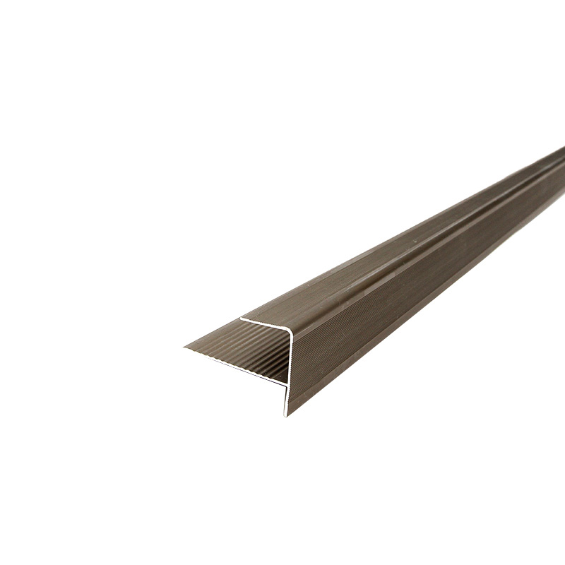 ภายในตกแต่งขอบบันไดรูปตัว F