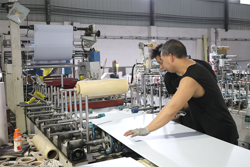 ผู้จำหน่ายแผ่นผนังพีวีซี