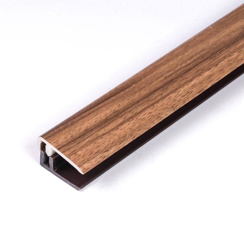 คิ้วขอบพื้นพีวีซี