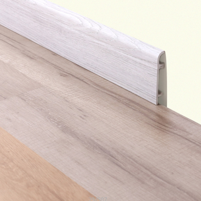 บัวผนังพีวีซี