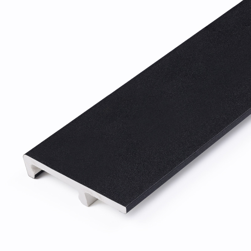 ภายในเบาะนั่งสีดำ