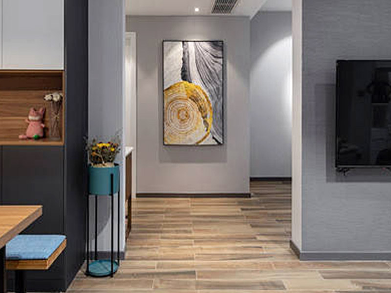 กระดานข้างก้นควรมีสีเดียวกับพื้นหรือไม่?