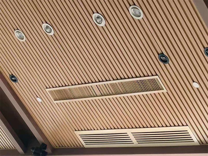 แผ่นผนัง WPC