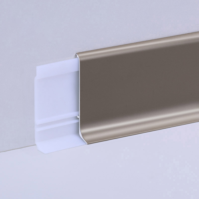 แผ่นรองพื้นผนังโลหะ