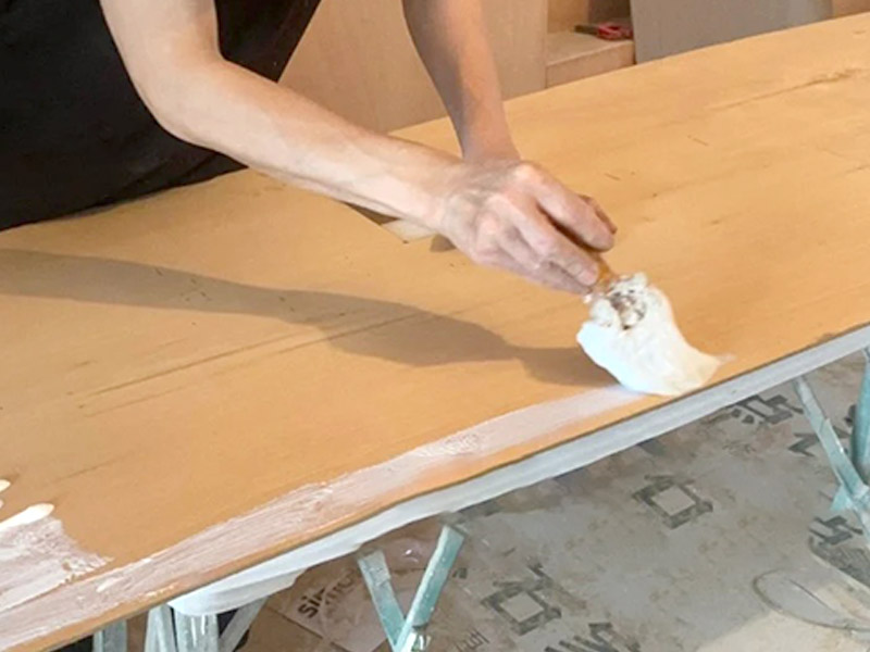 กาวที่ดีที่สุดสำหรับแผ่นผนังคืออะไร?