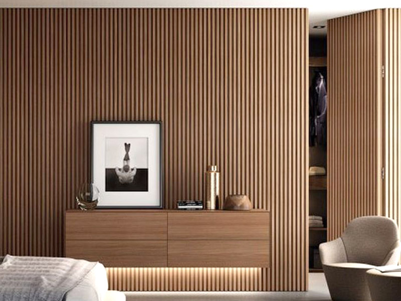 สิ่งที่ทำจากไม้บนผนังเรียกว่า?