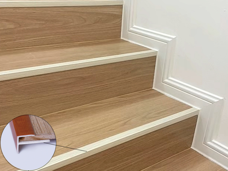 ทำไมบันไดถึงต้องมีจมูก?