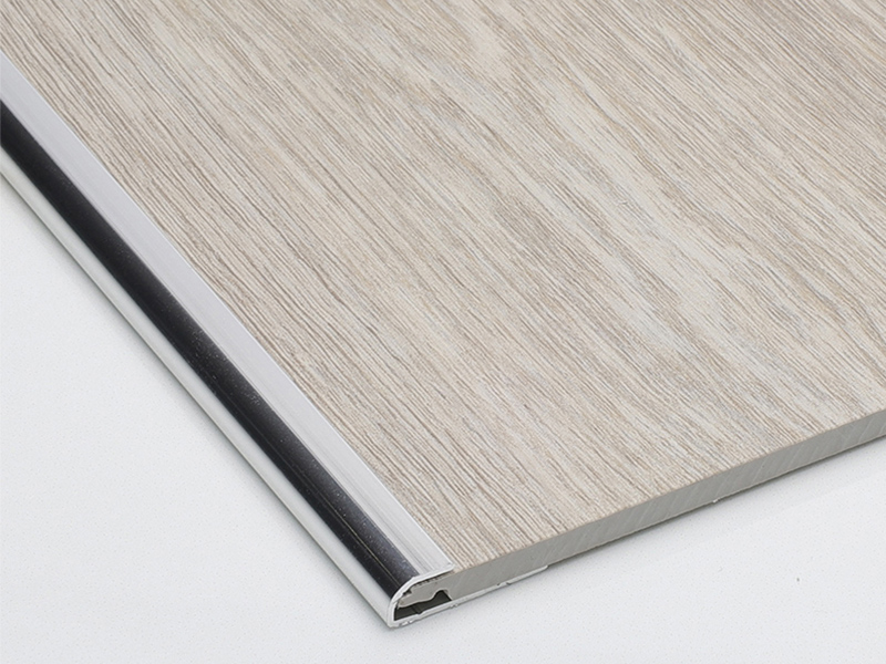 แผ่นปิดขอบพื้นโลหะรูปตัว C