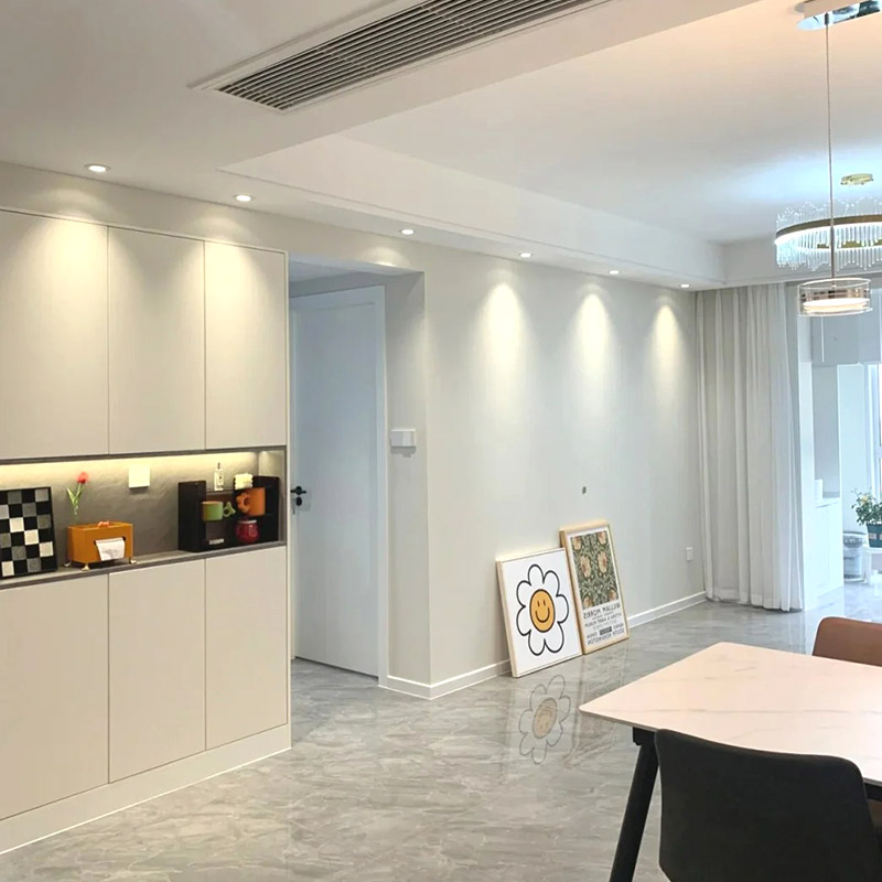 การตกแต่งบัวประเภทใดดีกว่าสำหรับห้องนั่งเล่น?