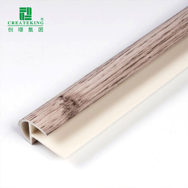จมูกบันไดทรงกลม PVC ขนาด 40*20 มม