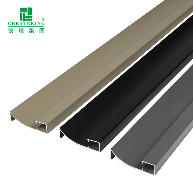 ผู้ผลิต Foshan เป็นมิตรกับสิ่งแวดล้อมรอบ Baseboard ผู้ผลิตอลูมิเนียม