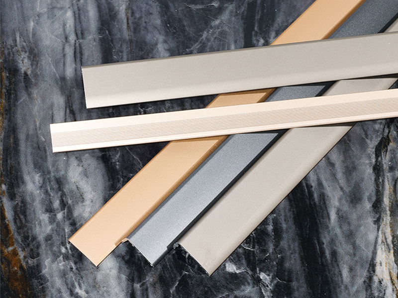 แถบเปลี่ยนพื้นรูปตัว L