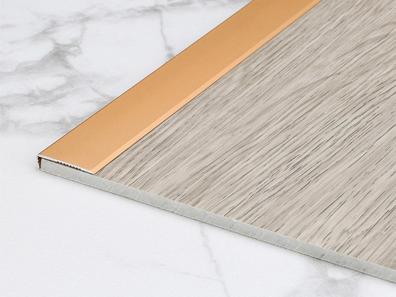 การ์ดเข้ามุมพื้นโลหะรูปตัว L