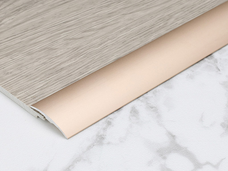 แถบเปลี่ยนพื้นอลูมิเนียมสากล