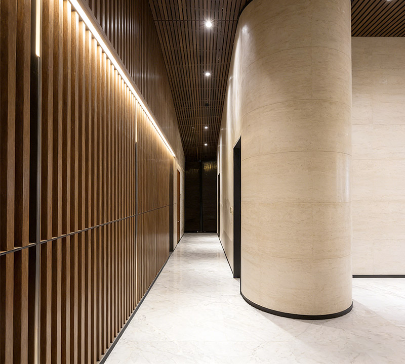 ตกแต่งผนังทางเดิน