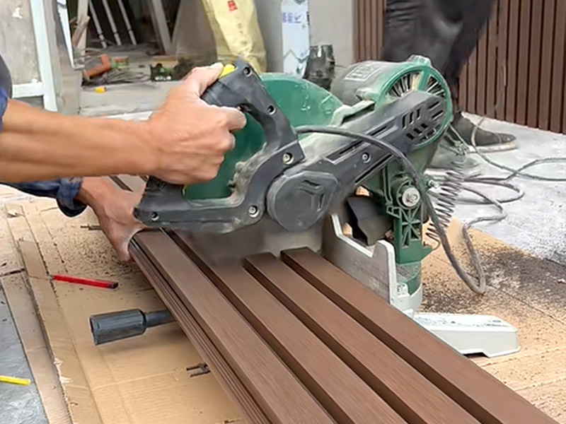 แผงผนังสามารถตัดได้หรือไม่?