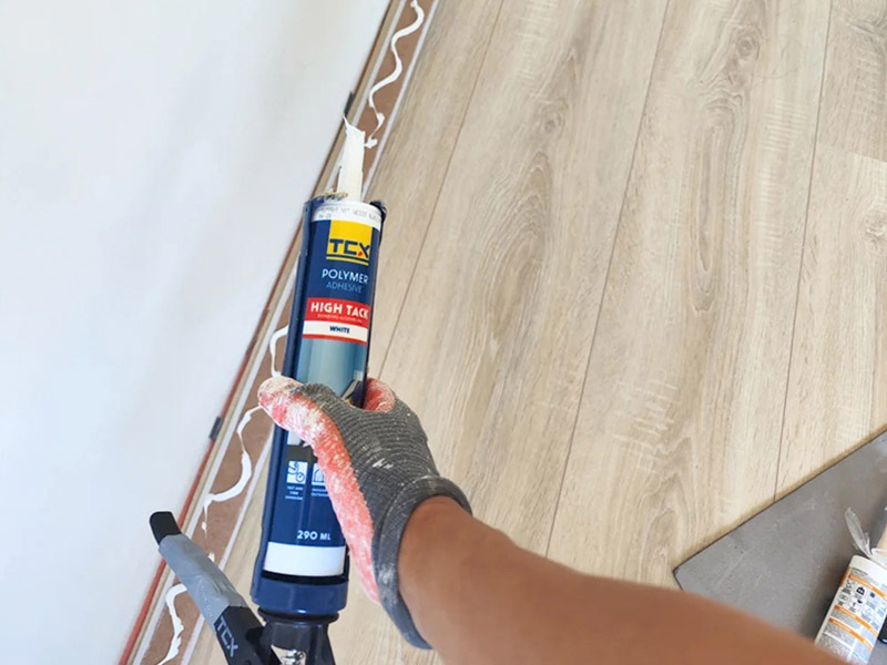 กระดานข้างก้นติดตั้งด้วยตะปู