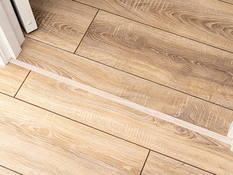 เกณฑ์ประตูหรือ T-Molding