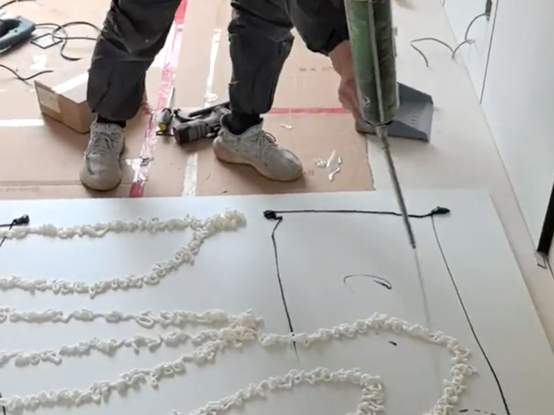 กรุผนัง