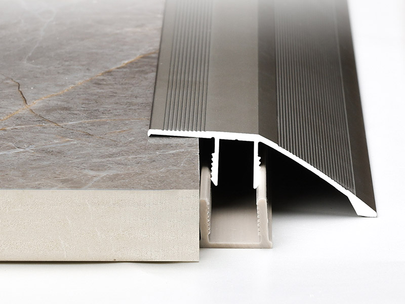 แถบเปลี่ยนผ่านโลหะคืออะไร?