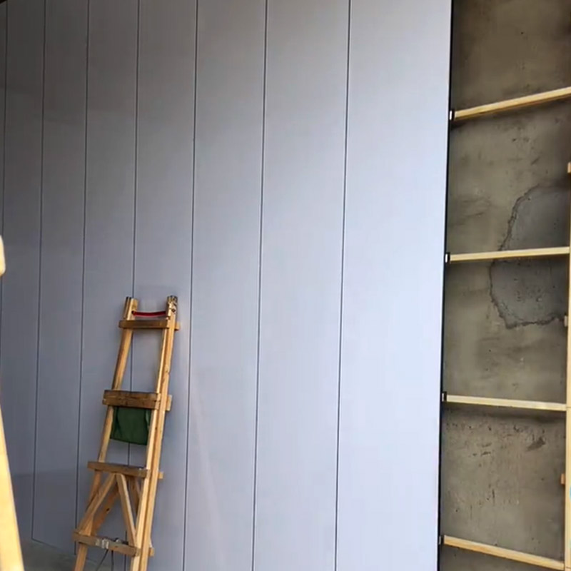 กรุผนัง