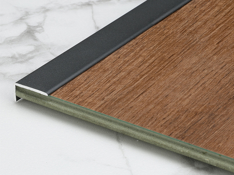 แถบป้องกันขอบพื้นอลูมิเนียมรูปตัว L